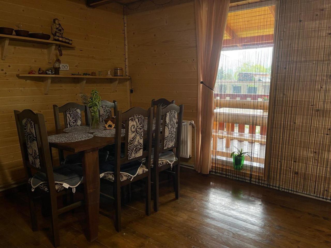 Карпатський котедж Karpatian cottage Ворохта Стая снимка